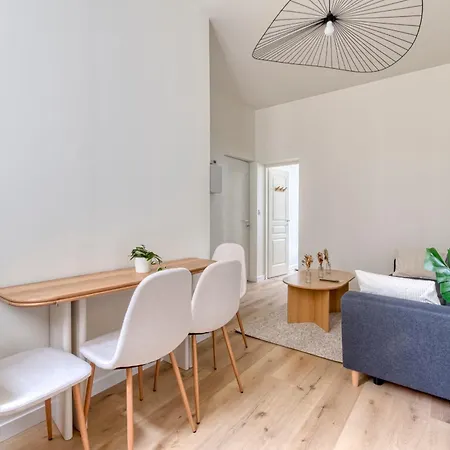 Brand New One-bedroom 5 Minutes Walk From Hosp Angers
