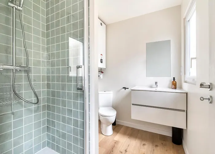 Brand New One-bedroom 5 Minutes Walk From Hosp Apartment Angers